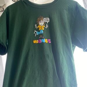 Monet skateboard green t-shirt